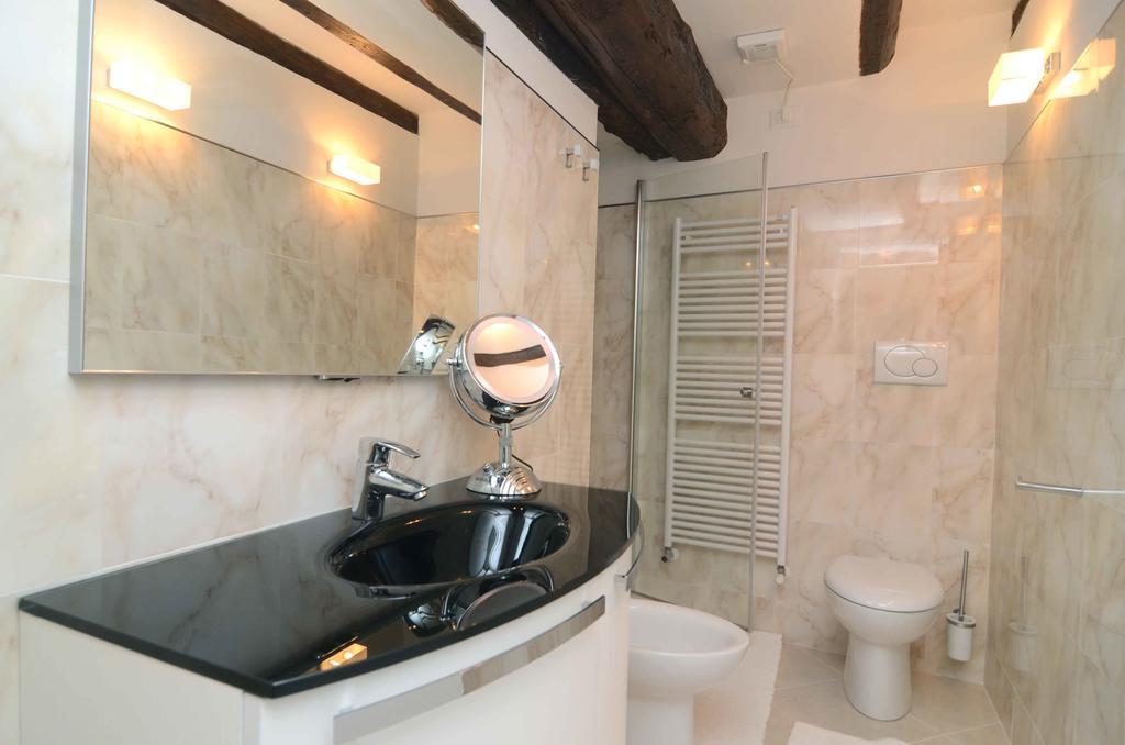 Venice Mirrors מראה חיצוני תמונה